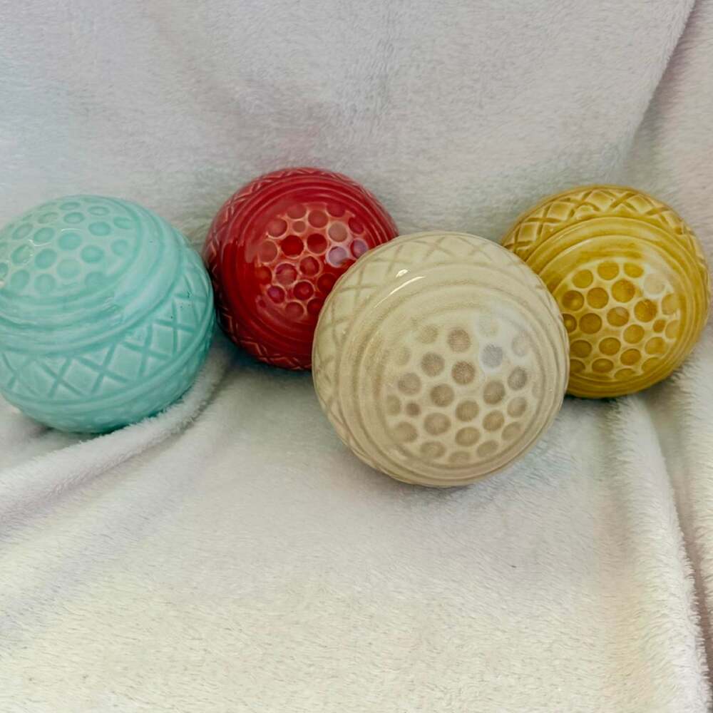 Set of 4 decorative ceramic balls